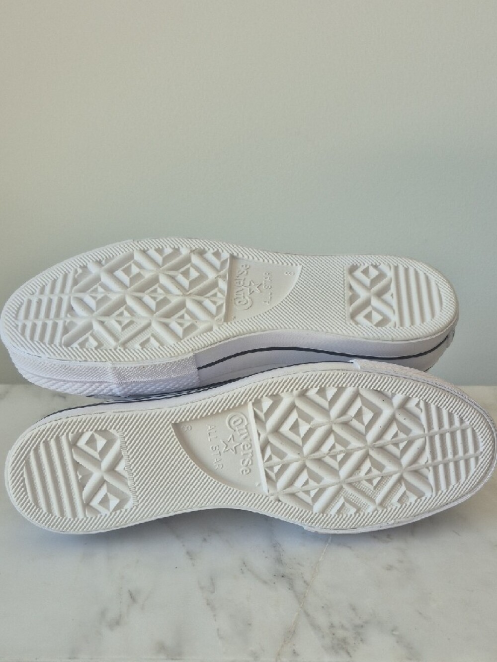 Converse White High-Top LEATHER Platform Sneakers. Size 10 - Picture 7 of 7